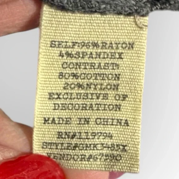 Gimmicks by BKE Top XL Black Flowy Lace 3/4 Sleeve Tie-Neck Women's Goth Dark - Picture 9 of 13